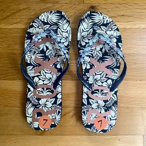 Roxy Women’s Flip Flops-Size 7. 2 pairs. Brand new. ALREADY SOLD- listing error